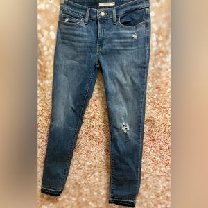 Levi’s 711 Skinny Distressed Jeans-28